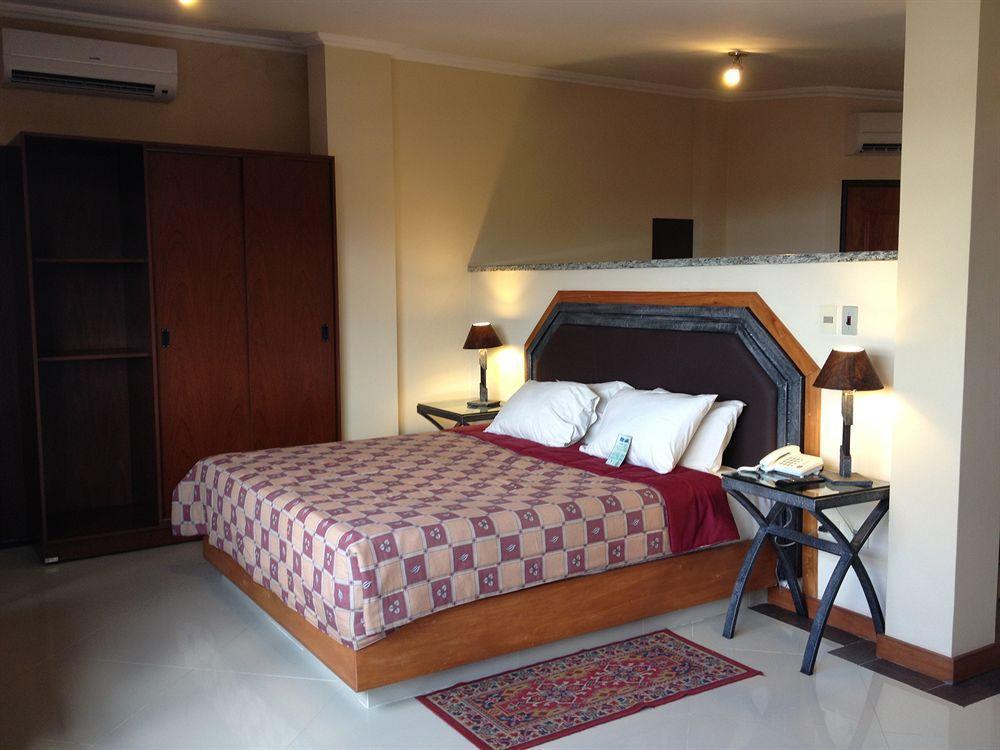 Aspen Hotel&Apart Asuncion Buitenkant foto