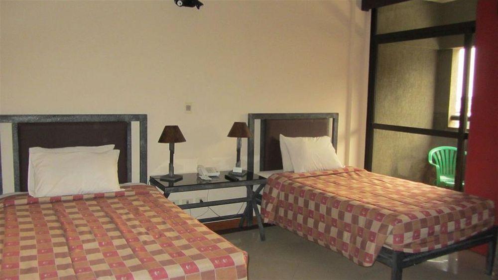 Aspen Hotel&Apart Asuncion Buitenkant foto
