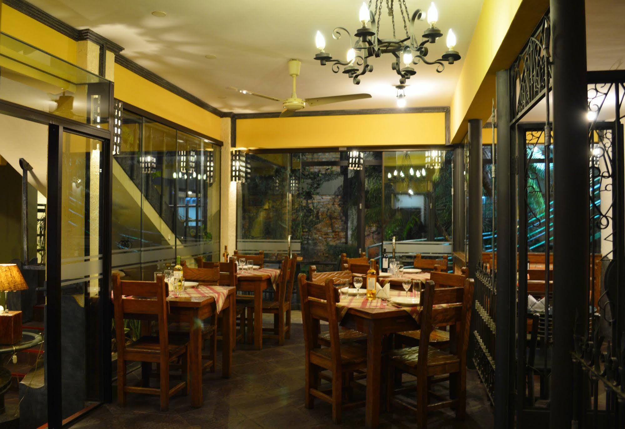 Aspen Hotel&Apart Asuncion Buitenkant foto