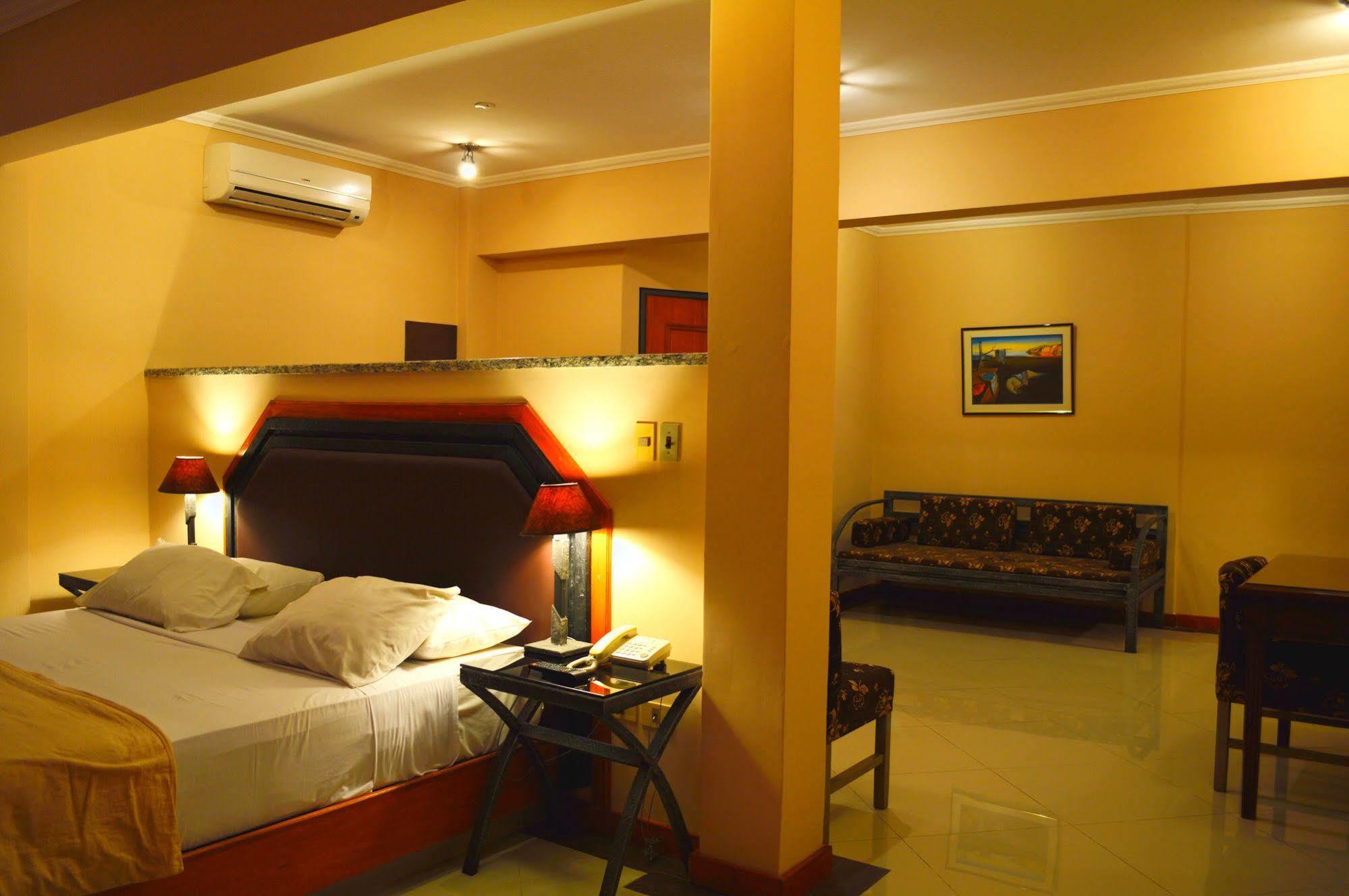 Aspen Hotel&Apart Asuncion Buitenkant foto