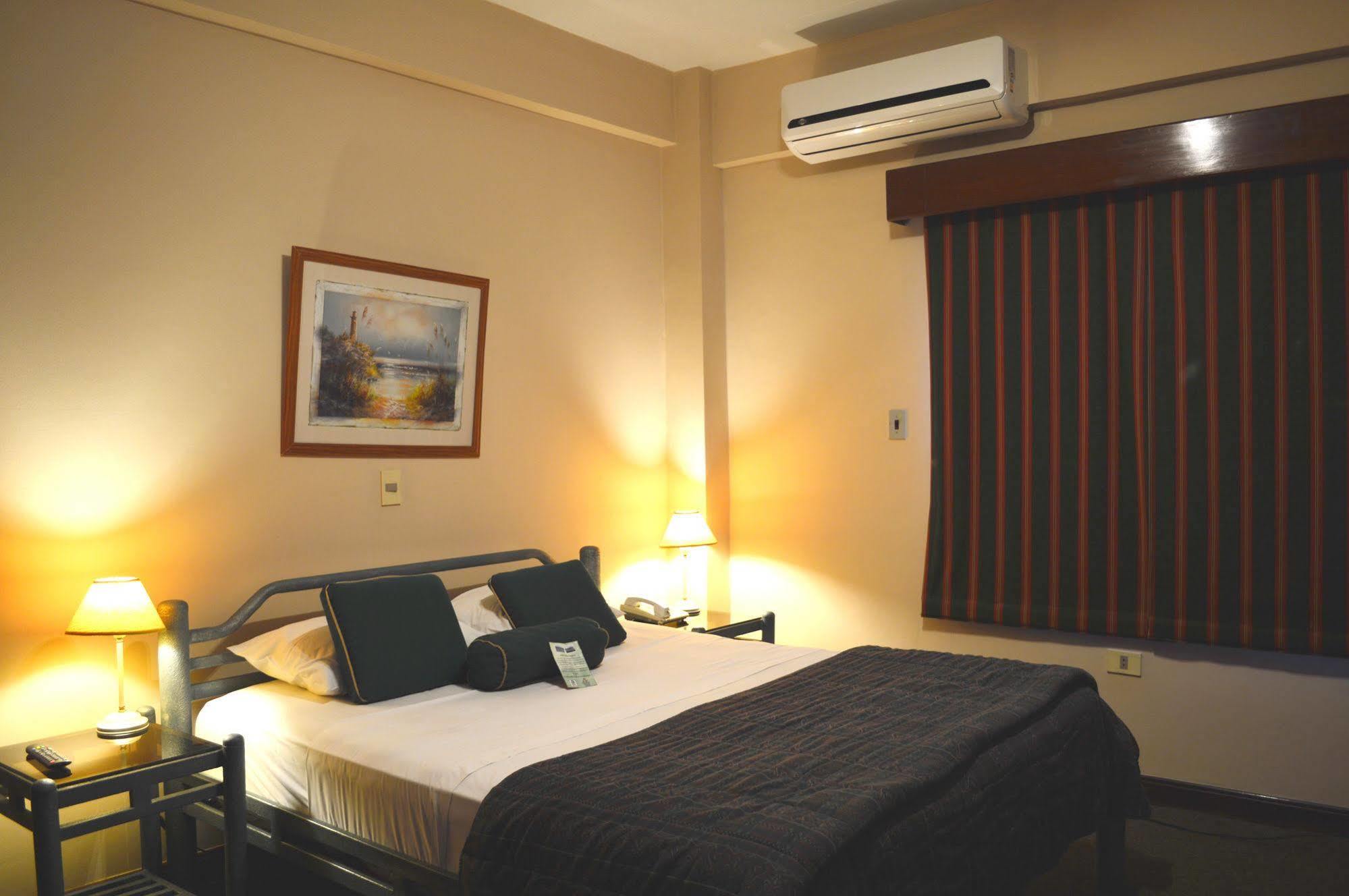 Aspen Hotel&Apart Asuncion Buitenkant foto