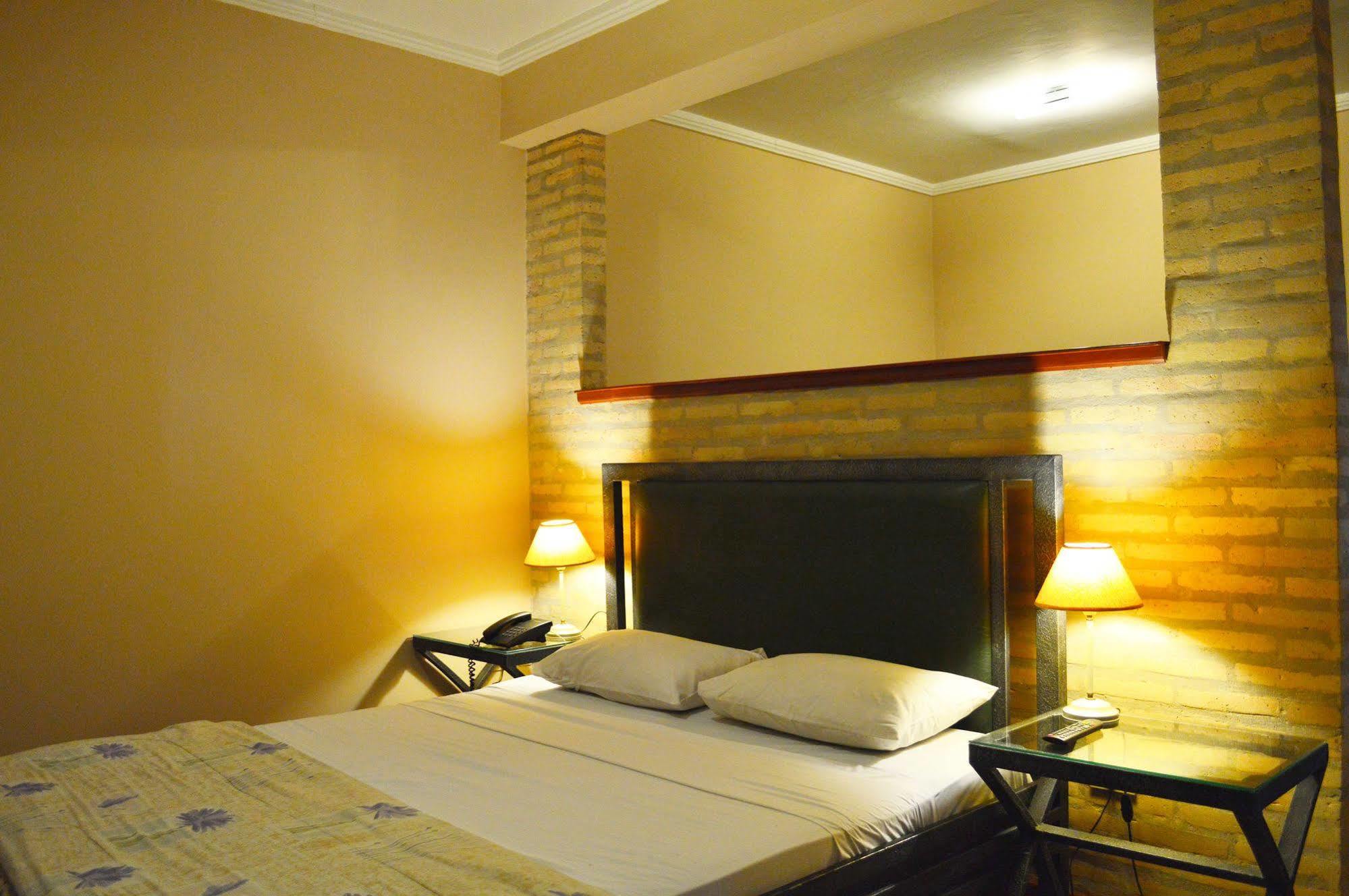 Aspen Hotel&Apart Asuncion Buitenkant foto