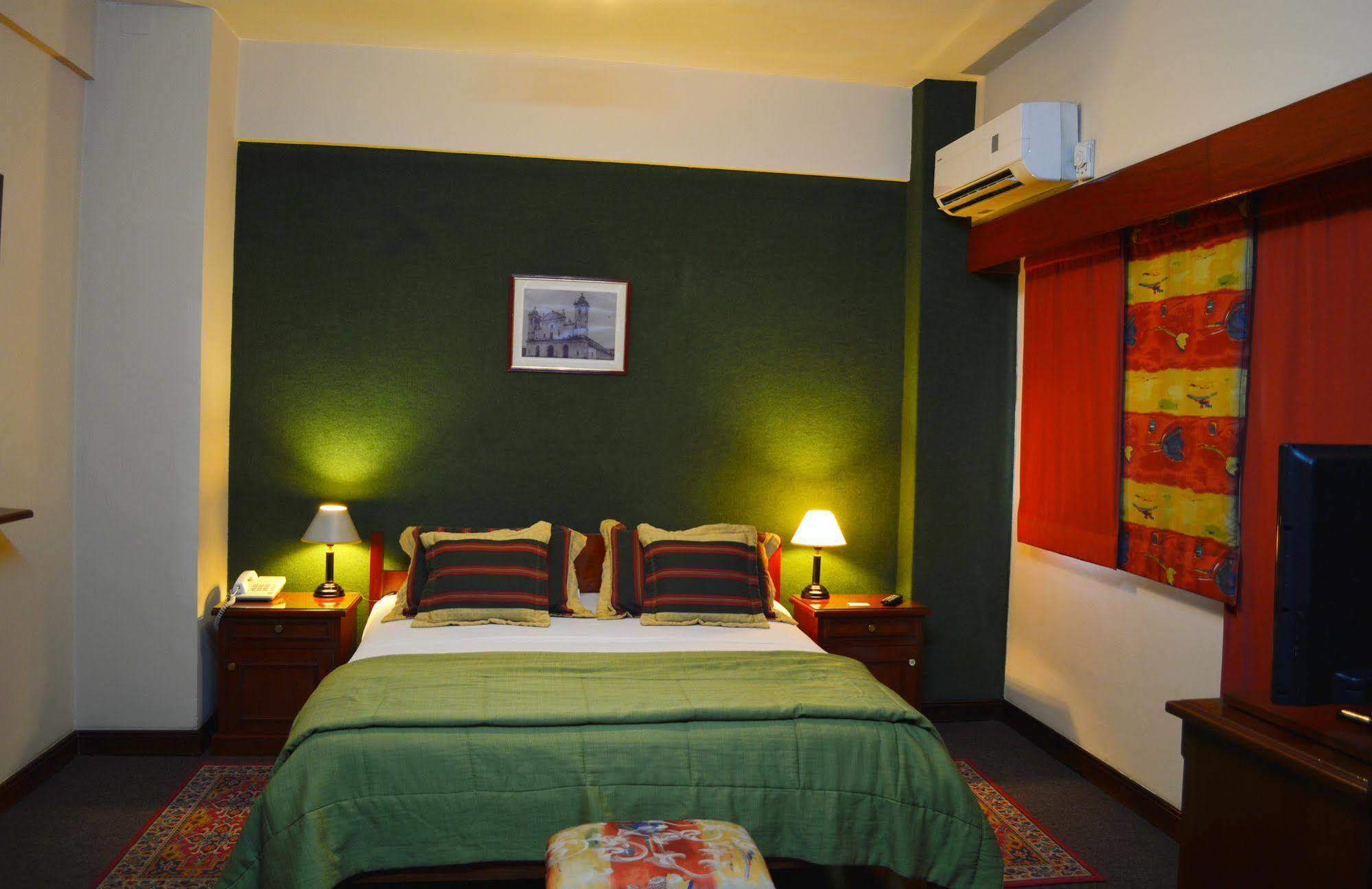 Aspen Hotel&Apart Asuncion Buitenkant foto